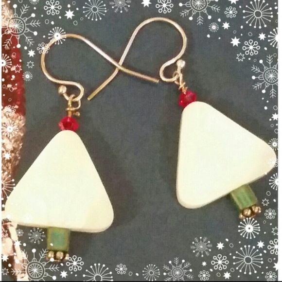 New Christmas tree earrings 🎄 - Picture 3 of 4